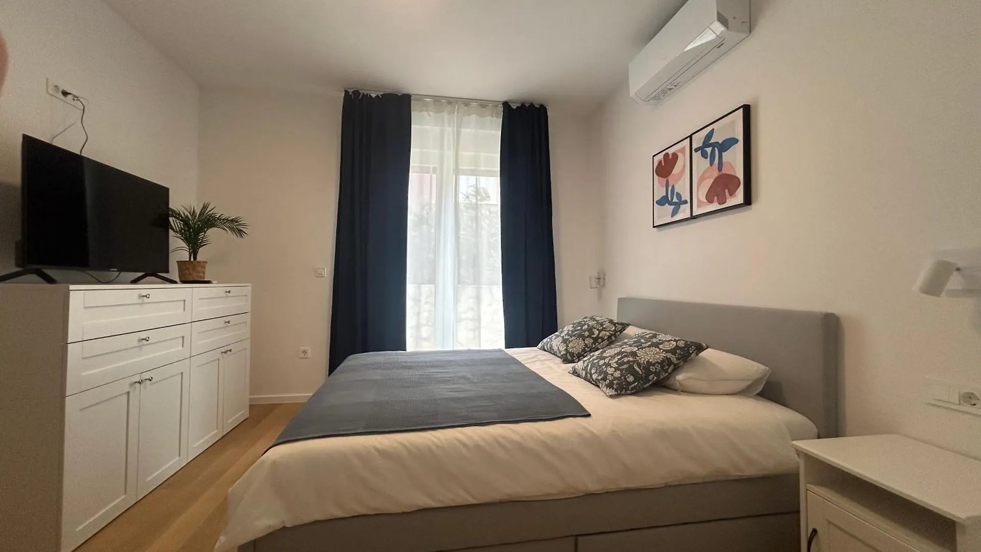 Apartman Maun ماندري شقة